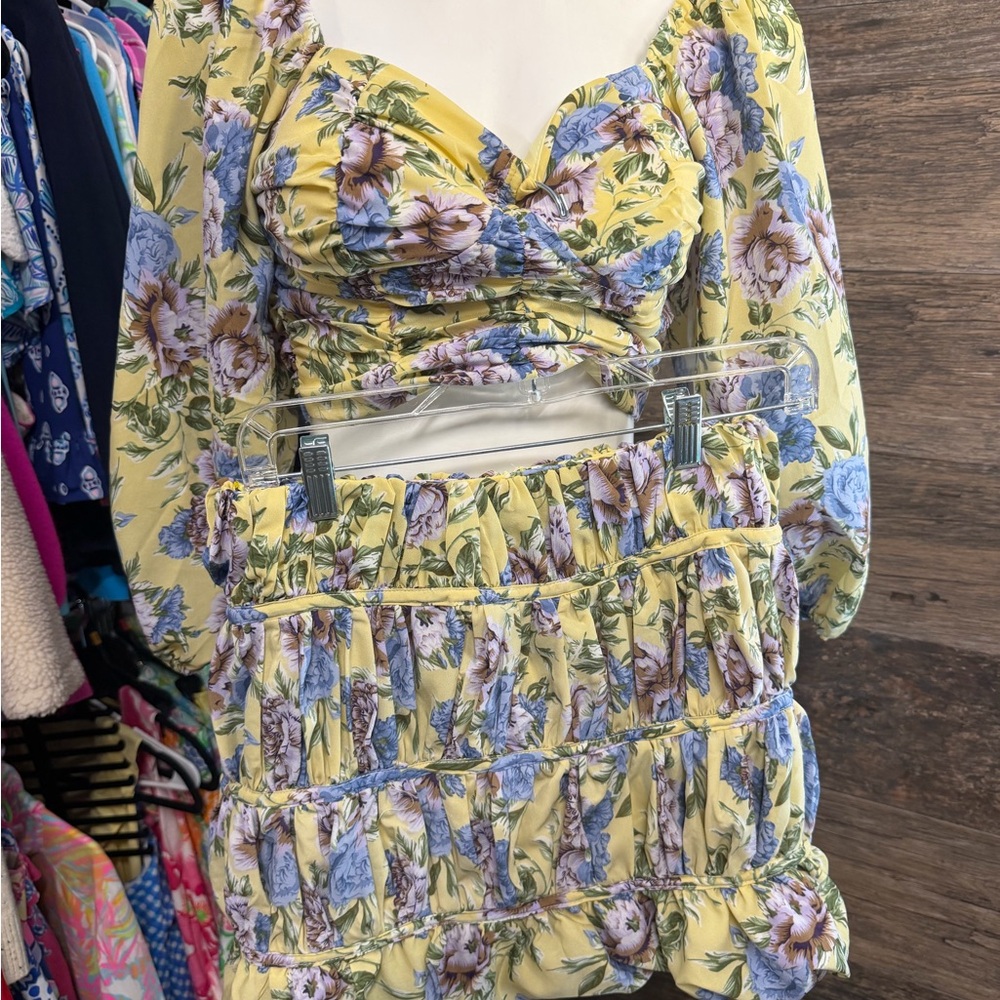 Rosevelvet‎ Floral Yellow Blouse and Mini Skirt Outfit Set Sweetheart Neckline